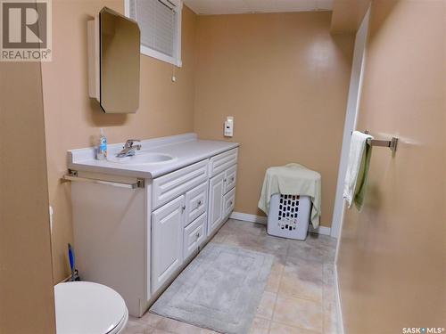 103 1St Street, Limerick, SK - Indoor Photo Showing Bathroom