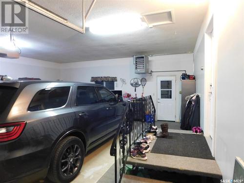 103 1St Street, Limerick, SK - Indoor Photo Showing Garage