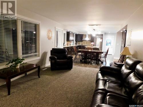 103 1St Street, Limerick, SK - Indoor Photo Showing Living Room