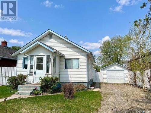 580 11Th Street E, Prince Albert, SK - Outdoor With Facade