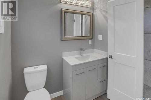 2054 Reynolds Street, Regina, SK - Indoor Photo Showing Bathroom