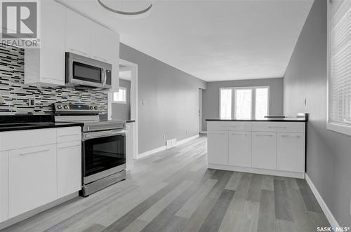 2054 Reynolds Street, Regina, SK - Indoor Photo Showing Kitchen