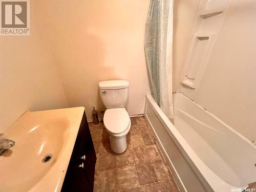 211 Broad Street, Regina, SK - Indoor Photo Showing Bathroom