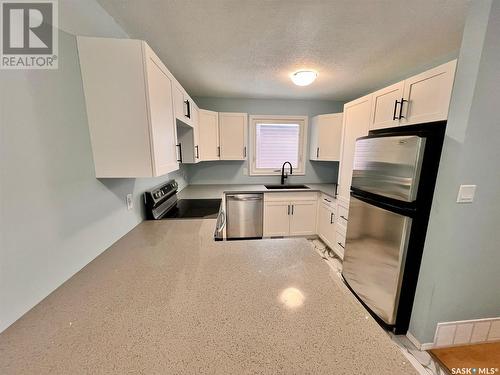 211 Broad Street, Regina, SK - Indoor Photo Showing Kitchen With Stainless Steel Kitchen