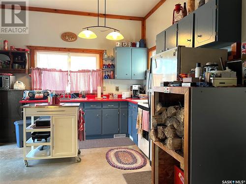 97 Lakeshore Place, Tobin Lake, SK - Indoor Photo Showing Kitchen