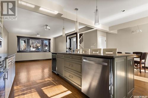 2807 Assiniboine Avenue, Regina, SK - Indoor Photo Showing Kitchen With Upgraded Kitchen