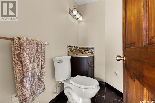 2807 Assiniboine Avenue, Regina, SK - Indoor Photo Showing Bathroom