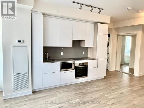 4708 - 28 Freeland Street, Toronto, ON - Indoor Photo Showing Kitchen