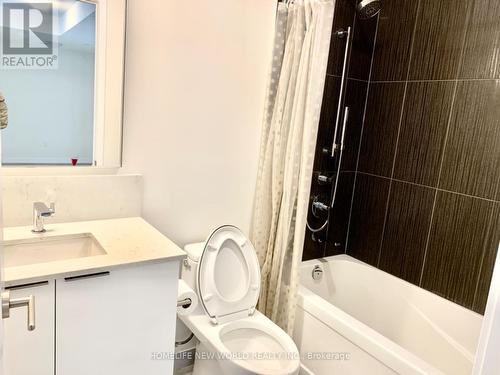 4708 - 28 Freeland Street, Toronto, ON - Indoor Photo Showing Bathroom