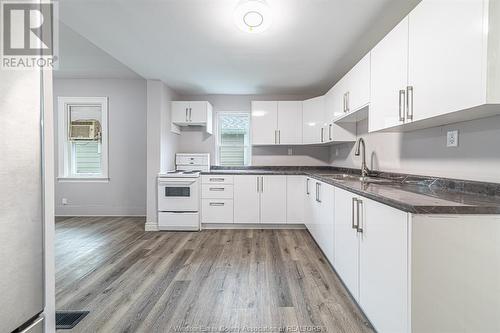 912 Mckay Avenue, Windsor, ON - Indoor Photo Showing Kitchen With Double Sink