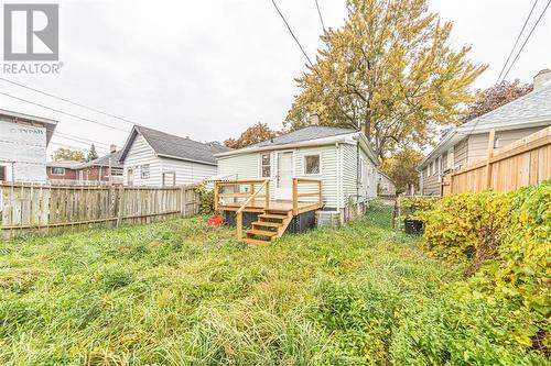 912 Mckay Avenue, Windsor, ON - Outdoor