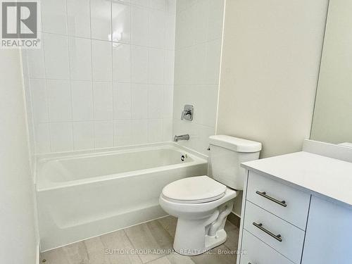 606 - 8960 Jane Street E, Vaughan, ON - Indoor Photo Showing Bathroom