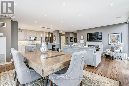 Ph 10 - 29 Northern Heights Drive, Richmond Hill, ON - Indoor Photo Showing Dining Room