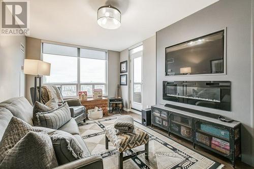 Ph 10 - 29 Northern Heights Drive, Richmond Hill, ON - Indoor Photo Showing Living Room