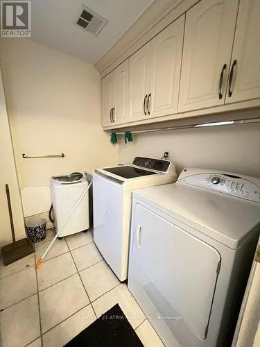 53 Avenida Street, Markham, ON - Indoor Photo Showing Laundry Room