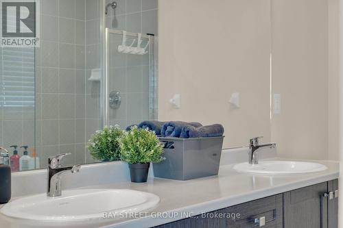 Main - 126 Dolobram Trail, Brampton, ON - Indoor Photo Showing Bathroom