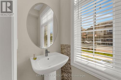 Main - 126 Dolobram Trail, Brampton, ON - Indoor Photo Showing Bathroom