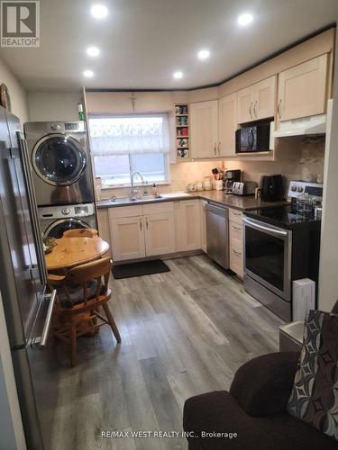 59 Fairfield Avenue, Toronto, ON - Indoor Photo Showing Kitchen With Stainless Steel Kitchen