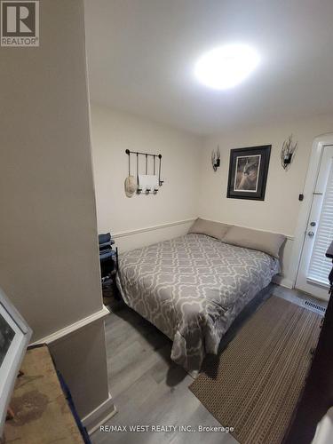 59 Fairfield Avenue, Toronto, ON - Indoor Photo Showing Bedroom