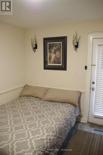 59 Fairfield Avenue, Toronto, ON - Indoor Photo Showing Bedroom