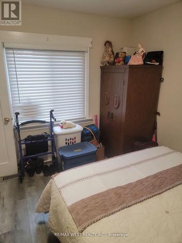 59 Fairfield Avenue, Toronto, ON - Indoor Photo Showing Bedroom