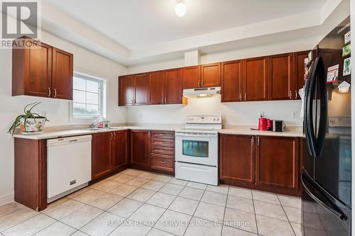 9716 Mclaughlin Road, Brampton, ON - Indoor Photo Showing Kitchen