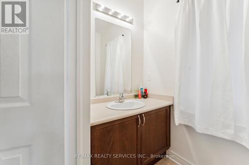 9716 Mclaughlin Road, Brampton, ON - Indoor Photo Showing Bathroom