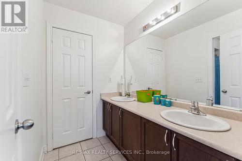 9716 Mclaughlin Road, Brampton, ON - Indoor Photo Showing Bathroom