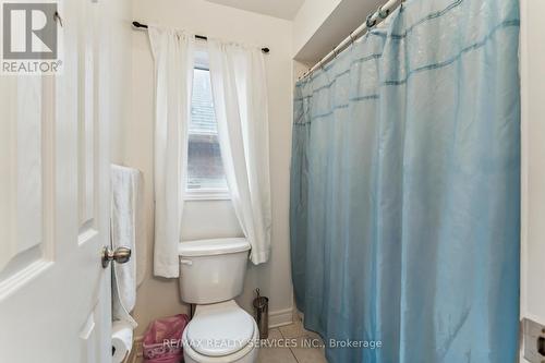 9716 Mclaughlin Road, Brampton, ON - Indoor Photo Showing Bathroom