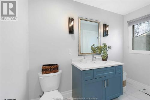 144 Hunter Avenue, Amherstburg, ON - Indoor Photo Showing Bathroom