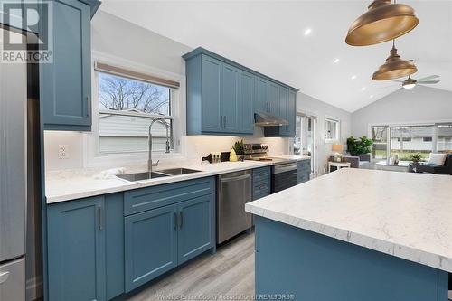 144 Hunter Avenue, Amherstburg, ON - Indoor Photo Showing Kitchen With Double Sink With Upgraded Kitchen