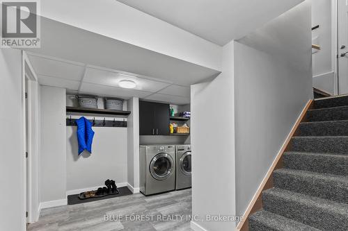 166 Gladman Avenue, London, ON - Indoor Photo Showing Laundry Room