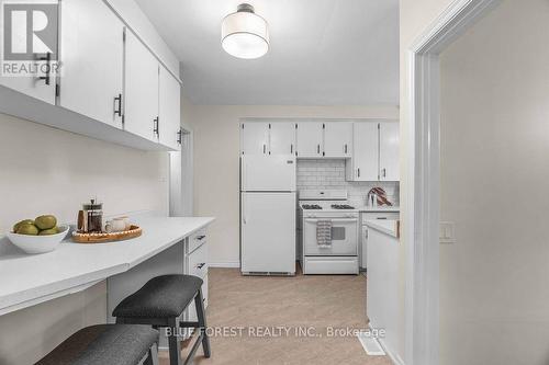 305 Panorama Crescent, London, ON - Indoor Photo Showing Kitchen