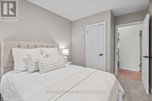 305 Panorama Crescent, London, ON - Indoor Photo Showing Bedroom