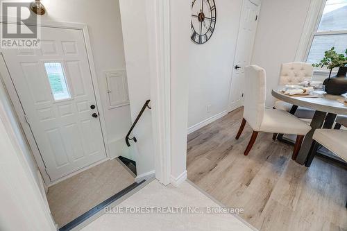 305 Panorama Crescent, London, ON - Indoor Photo Showing Dining Room