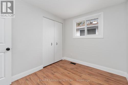 4049 Charlie Street, Petrolia, ON - Indoor Photo Showing Other Room