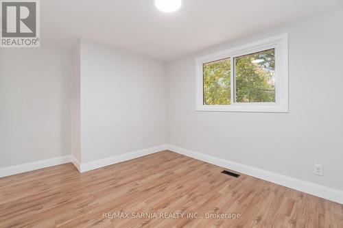 4049 Charlie Street, Petrolia, ON - Indoor Photo Showing Other Room