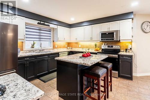 46 Hawkswood Trail, Hamilton, ON - Indoor Photo Showing Kitchen With Stainless Steel Kitchen