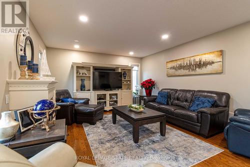 46 Hawkswood Trail, Hamilton, ON - Indoor Photo Showing Living Room