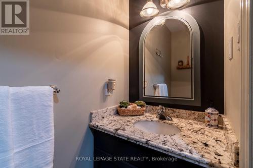 46 Hawkswood Trail, Hamilton, ON - Indoor Photo Showing Bathroom