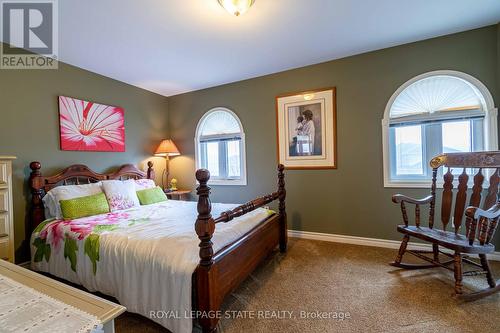 46 Hawkswood Trail, Hamilton, ON - Indoor Photo Showing Bedroom