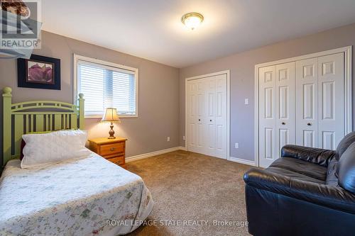 46 Hawkswood Trail, Hamilton, ON - Indoor Photo Showing Bedroom