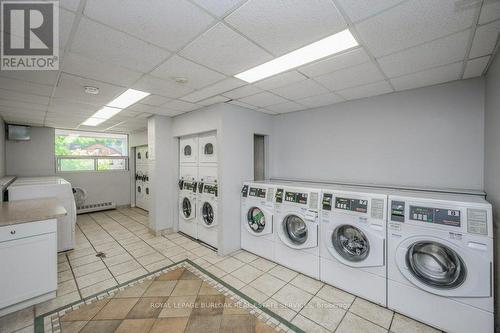 303 - 150 Charlton Avenue E, Hamilton, ON - Indoor Photo Showing Laundry Room