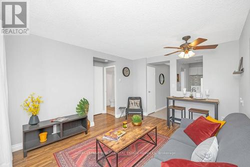 303 - 150 Charlton Avenue E, Hamilton, ON - Indoor Photo Showing Living Room