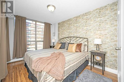 303 - 150 Charlton Avenue E, Hamilton, ON - Indoor Photo Showing Bedroom