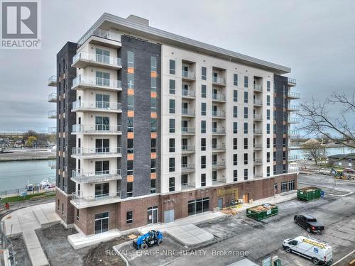 803 - 118 West Street, Port Colborne (878 - Sugarloaf), ON - Outdoor With Balcony With Facade