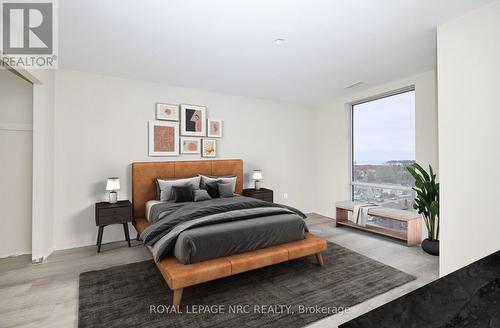 803 - 118 West Street, Port Colborne (878 - Sugarloaf), ON - Indoor Photo Showing Bedroom