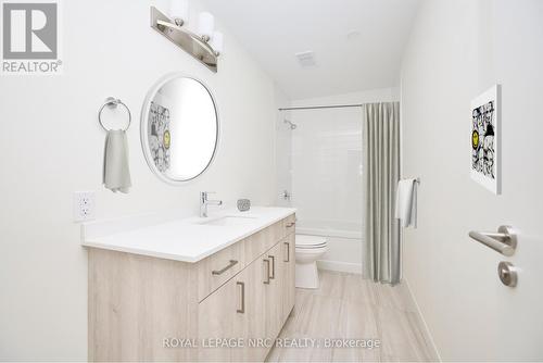 803 - 118 West Street, Port Colborne (878 - Sugarloaf), ON - Indoor Photo Showing Bathroom