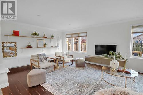 703 Blackacres Boulevard, London, ON - Indoor Photo Showing Living Room