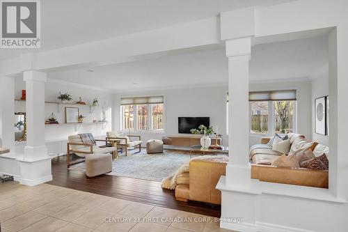 703 Blackacres Boulevard, London, ON - Indoor Photo Showing Living Room